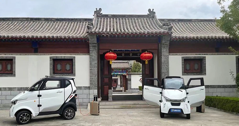 Electric Car Charger by Mobility Power Bank Electric Car Charger by Mobility Power Bank