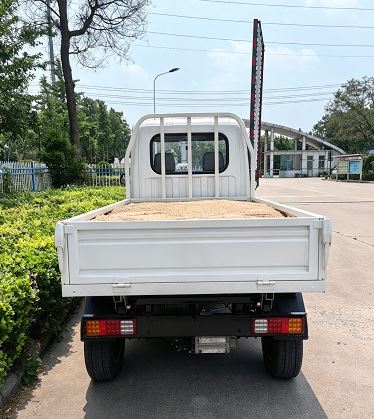 Best Price Automotive Van For Food And Beverage Delivery